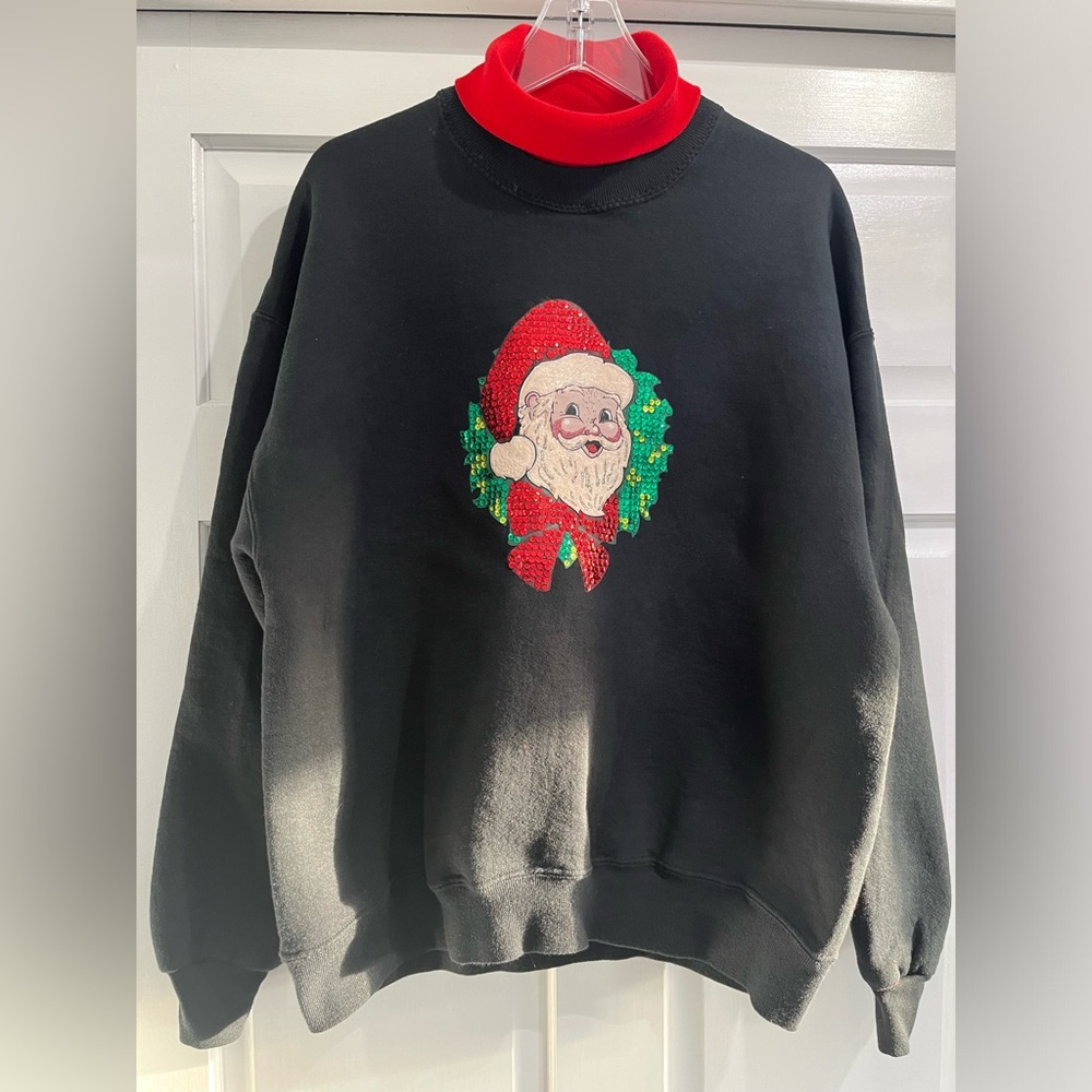Woman’s XL Christmas Santa Sweatshirt